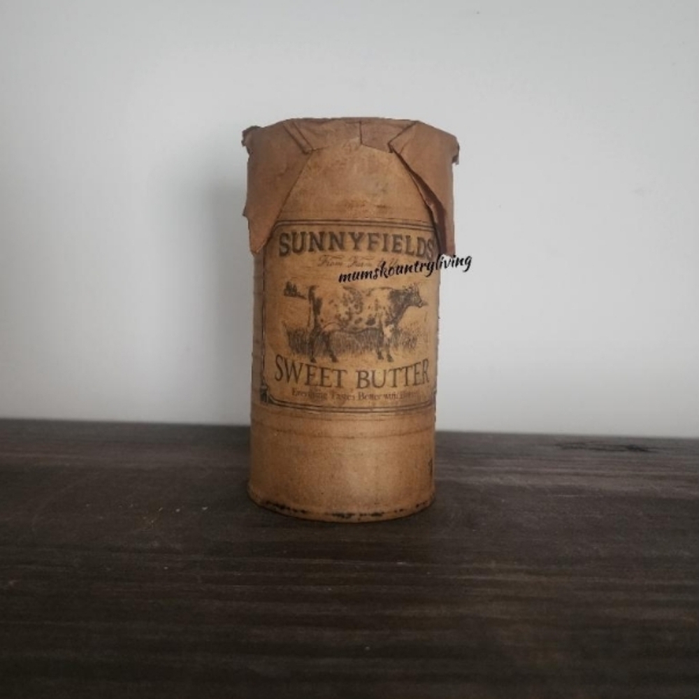 Old Fashiond Primitive Can
